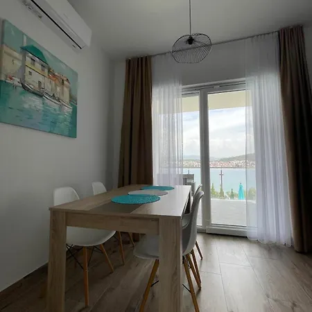 Seaesta - Nika Apartment Trogir